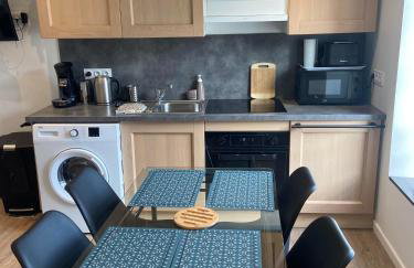 La vie est belle - centre d'Arromanches, terrasse - Foto 3