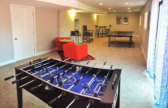 Exquisite 7-BR Home by the Mountains - Photo 19