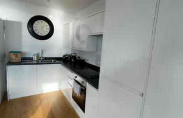 Seaview flat with balcony, spacious 2 bedroom - Foto 16