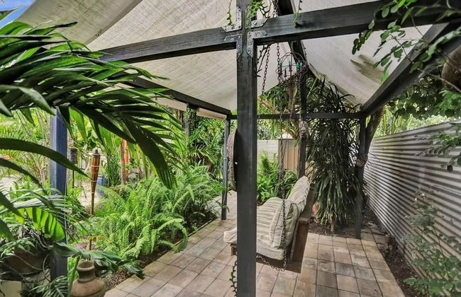 Buddha House 3BR 2BA Home -lush Backyard - Foto 25