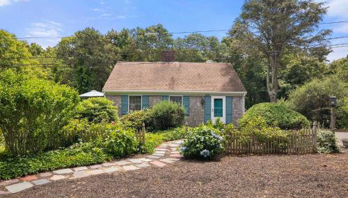 Great location with Water Views - Foto 1