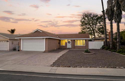 Entire Private Home with 3 Bedrooms 2 Bathrooms, Gated Yard, Garage, Hot Tub, 4-Beds, Golf, Mira Mesa, Available Now - Photo 68