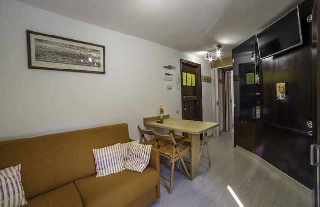 Near the Ski Lifts - Photo 12