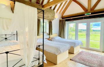 House on the Brooks Self catering Holiday let South Downs West Sussex Sleeps 14 - Foto 19