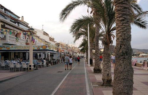 Apartamento a 3 min de la playa con aire acondicionado y parking - Photo 17