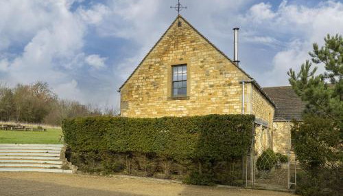 The Hideaway - Photo 2