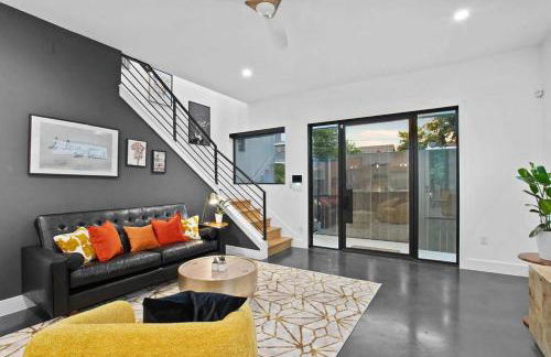 Full Duplex ATX Modern Creekside Retreat 2 Pools - Foto 44