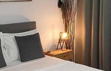 Rafina's BLUE HEART! Steps from the beach,2 min walk - Walk to Rafina main square 10 min, and Port about 15 min ! Ideal vacation base! - Foto 3