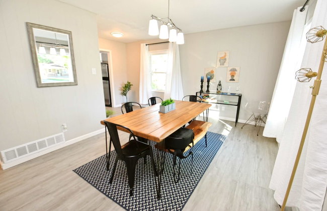 3 Blocks to Notre Dame 2 Bedroom 1 Bath Home 815 - Foto 14