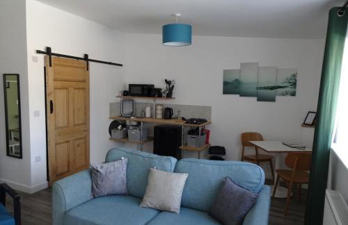 Modern Barn Conversion - Photo 37