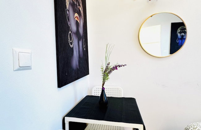 Cozy 3BR Apt with Garden Sleeps 10 - Foto 67