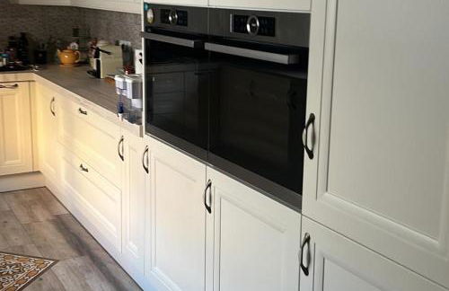 House -Sleeps 6-Garden-Fireplace - Photo 32