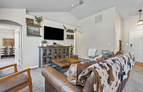 Southwestern Style 4 Bedroom Nampa Home Sleeps 16! - Foto 6