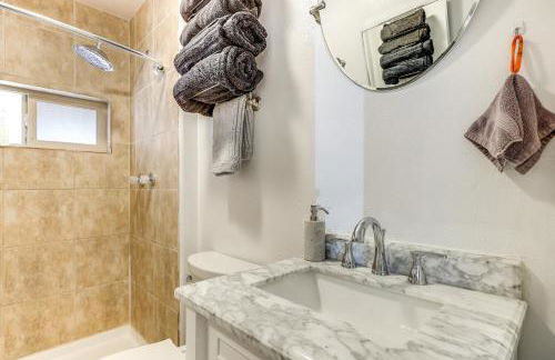 Artsy Studio with Patio 25 Mi to Santa Fe - Foto 12