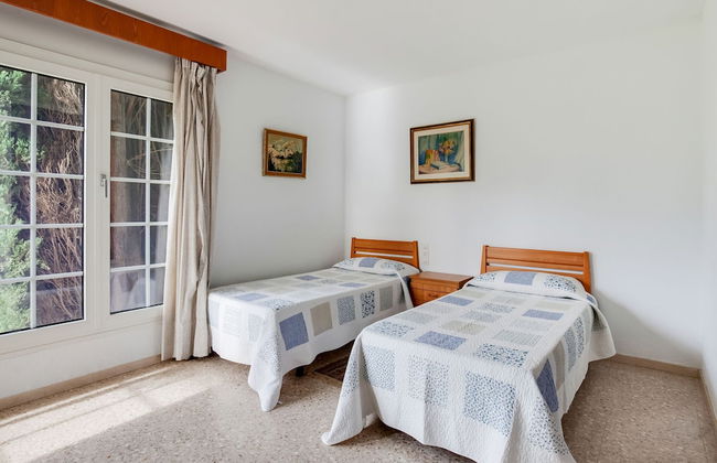 Deluxe Villa in Urbanització Bon Relax near Beach - Foto 9