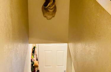 2BR Gated Escape With A Pool And Walk to Dining and Trails - Foto 10