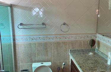 Casa Espaçosa com Piscina, 3 Quartos e Wi-Fi - Foto 21