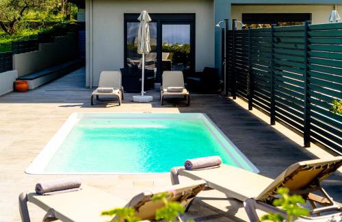 Limi Deluxe Sea View Suites - Private Pools - Foto 107