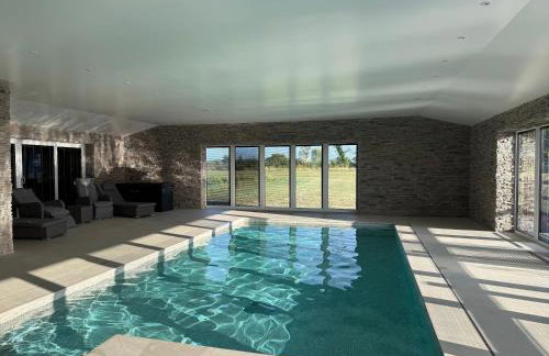 Four Bedroom House With Private Pool - Stunning countryside location with parking close to Chester City Centre - Photo 49