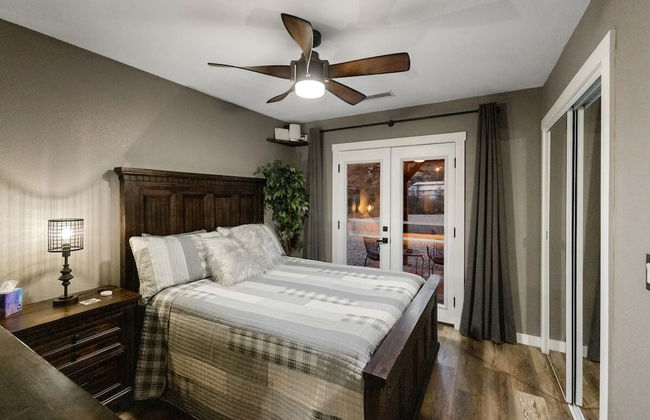 New Luxury Prescott Lynx B B 4k ft2 Sleeps 22 - Photo 43