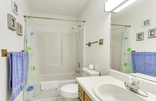 Waterfront Wheeler Lake Home with Furnished Deck - Photo 14