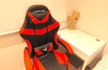 Modern Apartment with Terrace near the Center - Photo 14