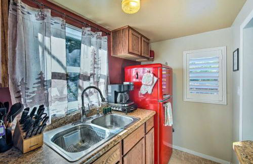 Running Springs Cabin with Deck and Forest Views - Foto 12