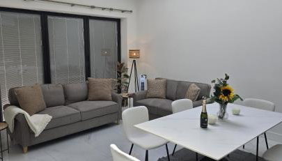 SAV Stays 5 Bedroom Large Family home Birstall, Leicester - Foto 4