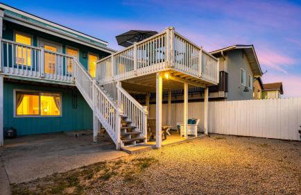 Steps to Beach w/ Patio+deck Foosball Happy Bottom Beach House by Avantstay - Foto 61