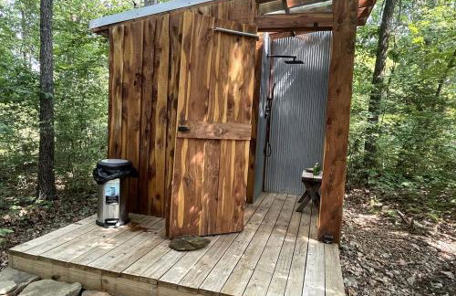 Vintage Caravan Rental for Exploring the Great Outdoors in Cassville, Missouri - Foto 8