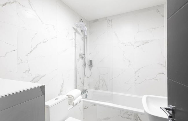 Skyvillion -vineyard Court- Enfield 1bed With Balcony - Photo 10