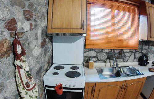 Patras stonehouse with large yard - Πέτρινο σπίτι με αυλή - Foto 17