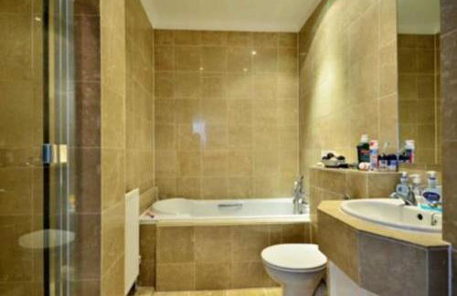 Luxury 3 bedroom, 3 bath apt by Oxford St & Soho - Foto 29