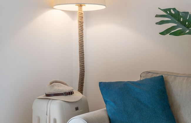 Breeze One Bedroom Apartment by BluPine - Foto 14