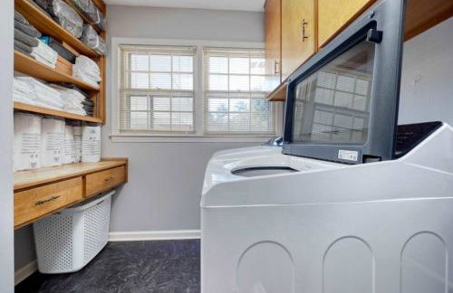 Near Botanical Garden with a Pool Charming on Charing - Foto 74