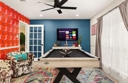 Our Favorite 5BR Home! wTheatrePoolGamesHot Tub - Foto 14