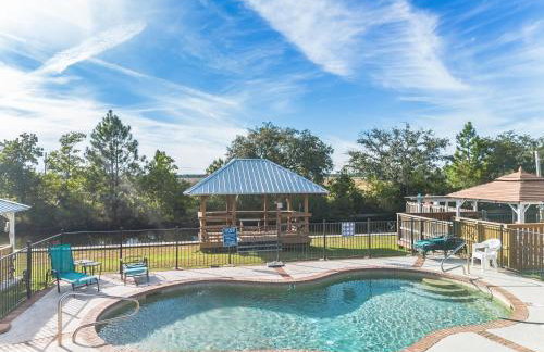 Waterfront Home with Pool by Next Step Property Management - Foto 6