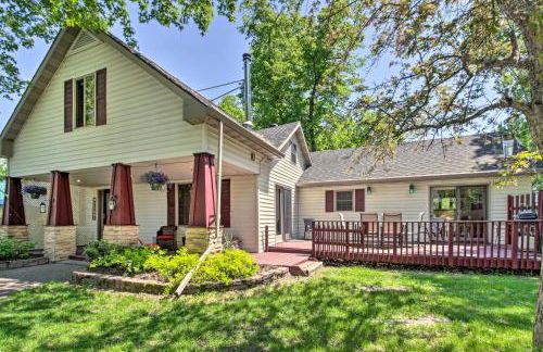 Retreat with Lake Access and Private Boat Dock! - Foto 31