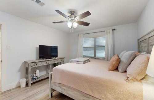 Condo Near Lake Horseshoe Bay with Private Balcony, Washer/Dryer, A/C, WiFi - Foto 15