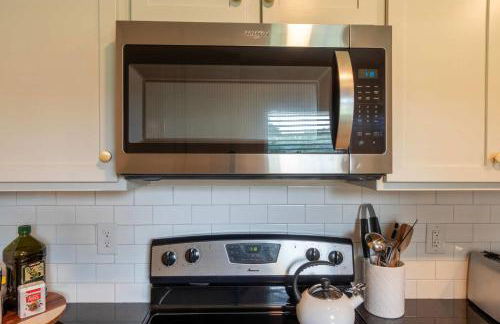 4 BR Sleeps 10 Near UGA & Downtown - Photo 24