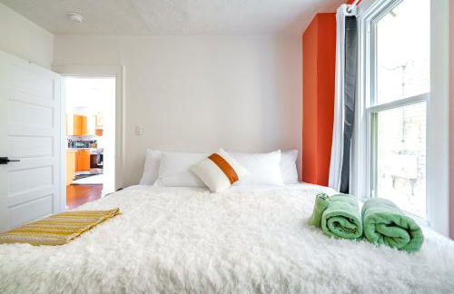 Jungle House Luxury Homes - Columbus Downtown Short North - Walk to Convention Center & Nationwide Arena - Sleeps up to 8 - Free Parking - Over 5,800 Five Stars - Foto 44