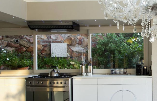 Clifton Bungalow - Photo 11