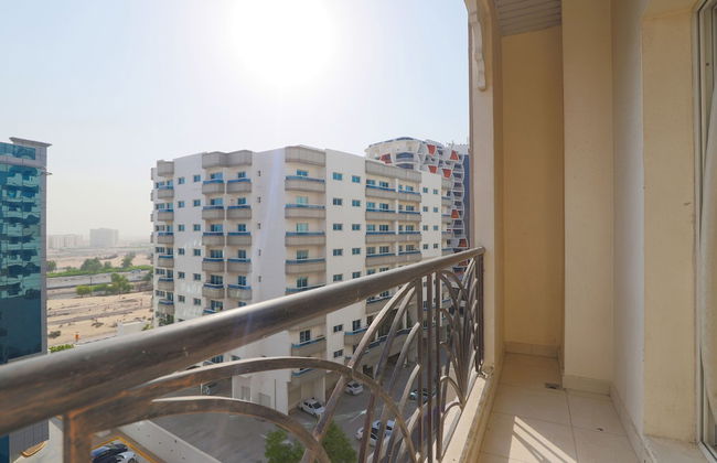 OYO 264 Home Cordoba Palace 607 Studio - Photo 15