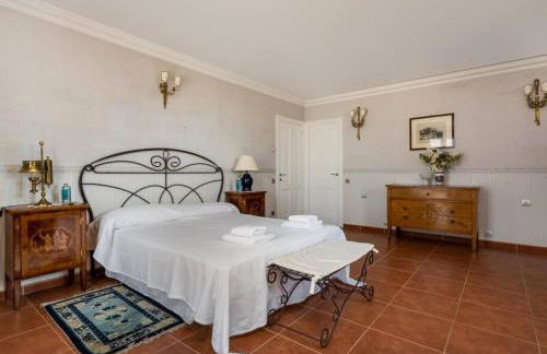 Architectural jewel between sea and mountains - Foto 11