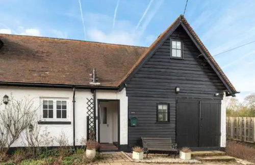 Tranquil Chilterns Farm Hideaway - Pass the Keys - Foto 21