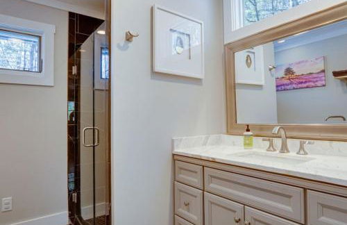 Blue Ridge Hideaway at Lake Toxaway with Hot Tub - Foto 20