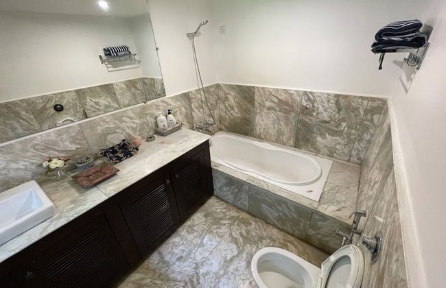 Casa Riverside- 5BHK Luxuty Pool Villa - Photo 35