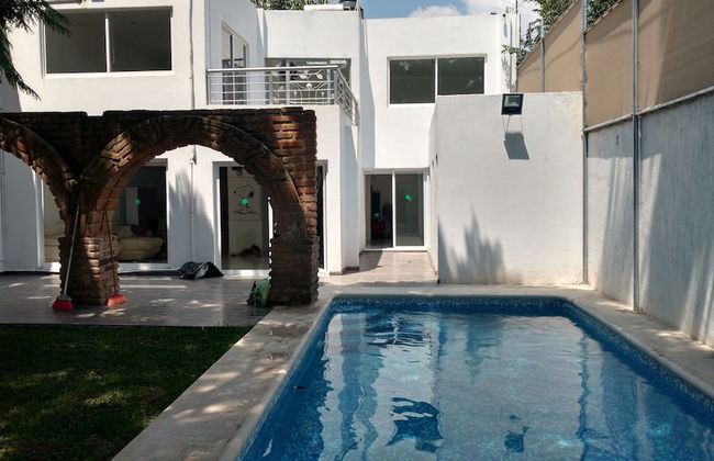 Hermosa casa con jardin y alberca - Foto 1