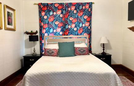 Country Retreat with ponds-views-porches & pups - Foto 54