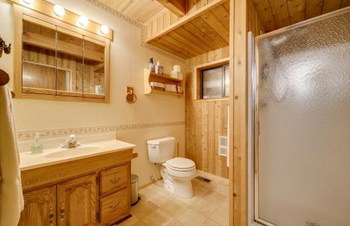 6 Mi to Sugar Bowl Resort Soda Springs Cabin! - Foto 15